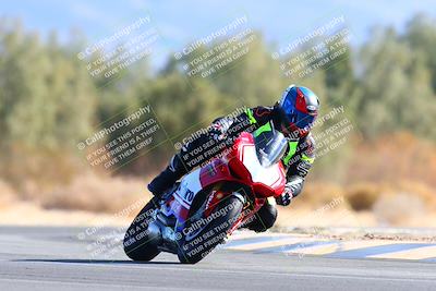 media/Jan-08-2022-SoCal Trackdays (Sat) [[1ec2777125]]/Turn 7 (1035am)/